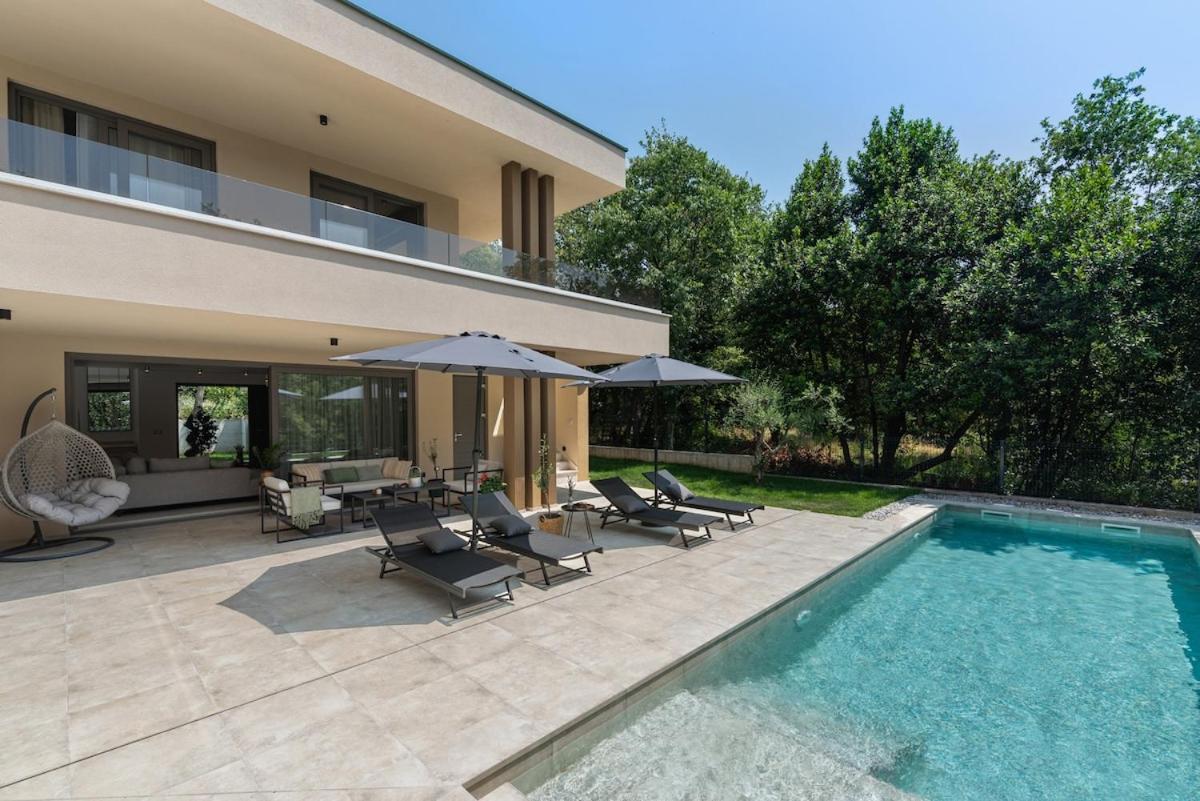 Villa Luxury Forest With Heated Pool In Istria Umag